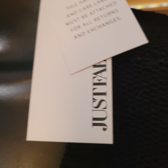 Lip ๐ sequence knit Sweater - Picture 7 of 10